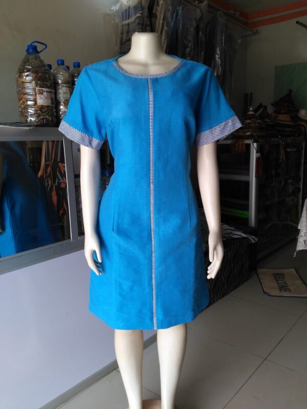 Robe en pagne tissé non brodé