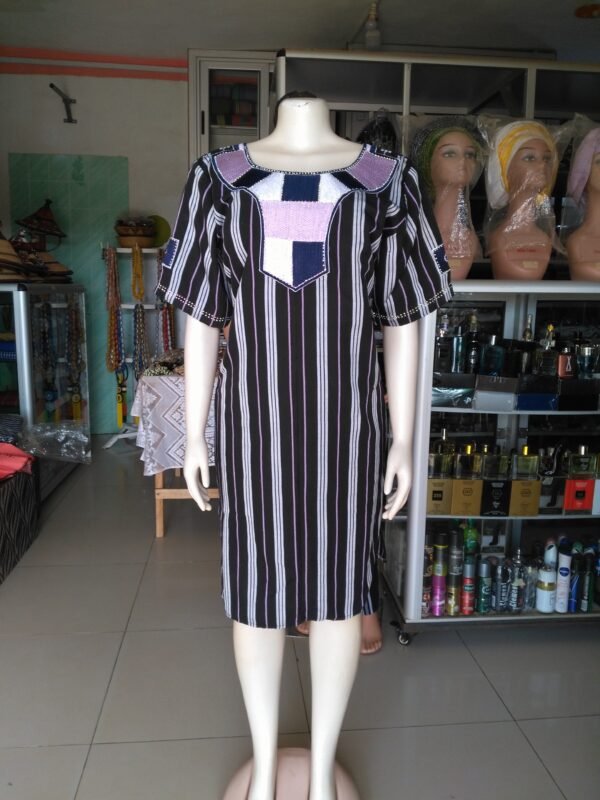 Robe en pagne tissé brodé – Image 5
