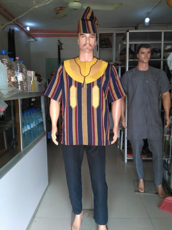 Chemise en pagne tissé brodé
