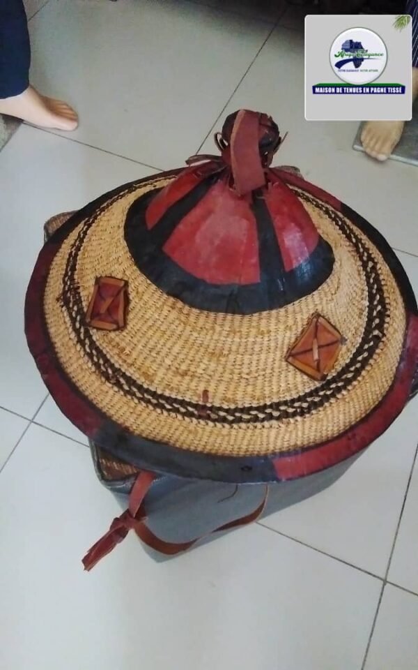 Chapeau en paille et cuir
