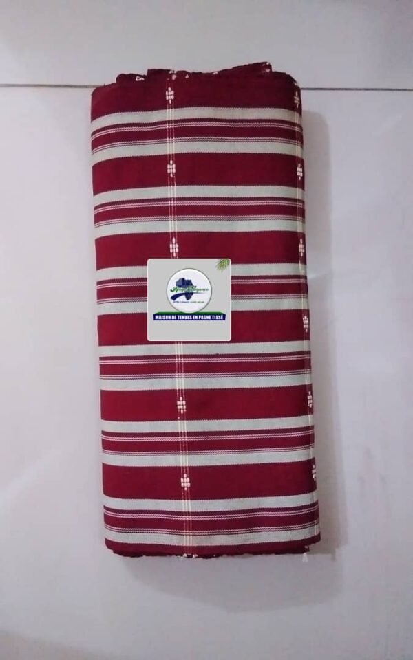 Pagne tissé à motif rouge