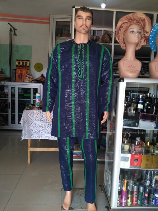 Trois pièces agbada en pagne tissé vert – Image 2