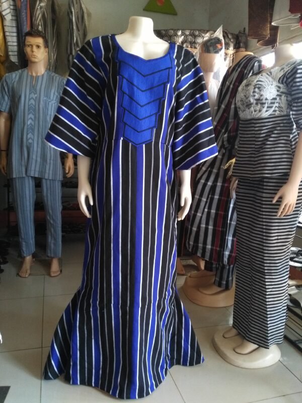 Robe dame en pagne tissé brodé