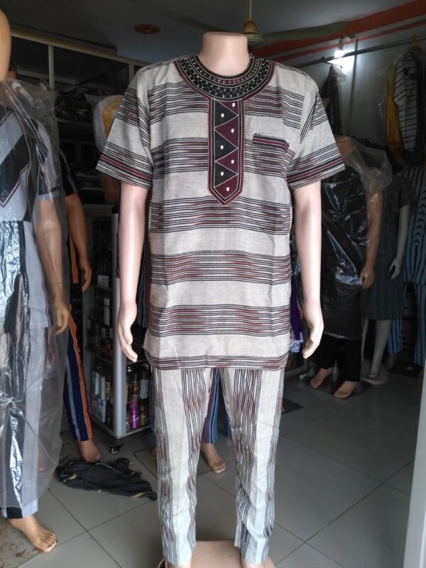 Ensemble simple en pagne tissé