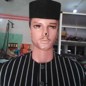 Chapeau goodluck en pagne tissé